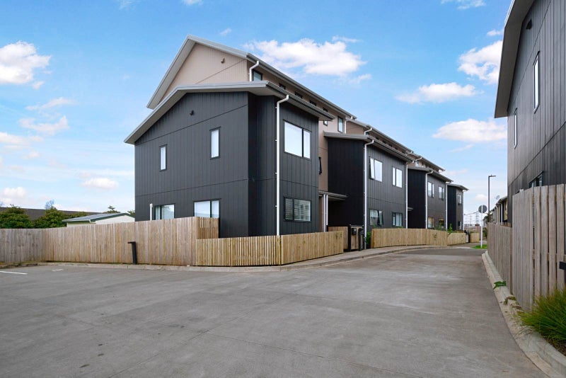 41 Eileen Newey Place, Henderson, Auckland - Carousel 2