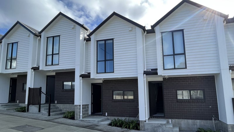 3/3 Fairdale Place, Birkdale, Auckland - Carousel 1