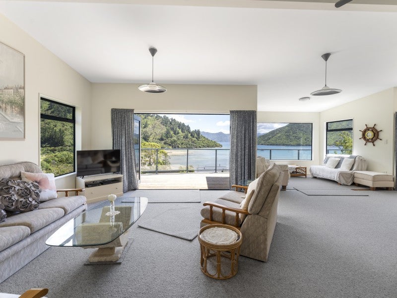 595 Port Underwood Road, Whatamango Bay, Picton - Carousel 2