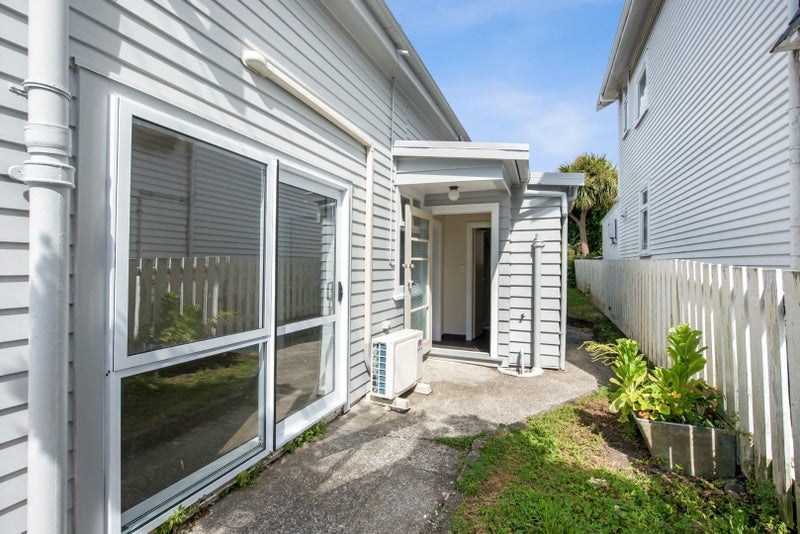 2 Henry Street, Kilbirnie, Wellington - Carousel 2