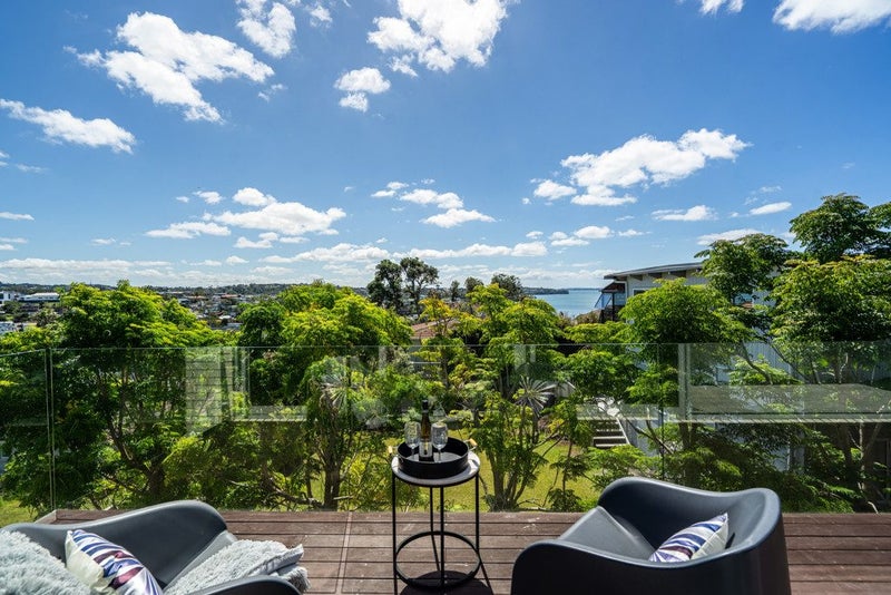 2/14 Rothesay Bay Road, Rothesay Bay, Auckland - Carousel 2