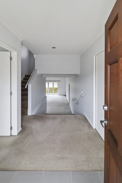 58 Saralee Drive, Manurewa, Auckland - Carousel 2