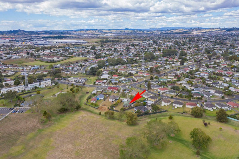 7 Sandbrook Avenue, Otara, Auckland - Carousel 2