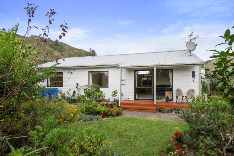 76 Elizabeth Street, Waikanae, Waikanae - Carousel 2
