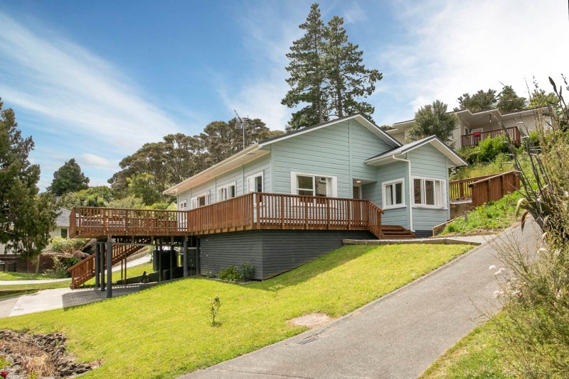 518D West Coast Road, Oratia, Auckland - Carousel 1