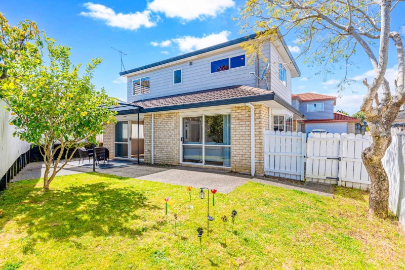 11B Oakridge Way, Northpark, Auckland - Carousel 2