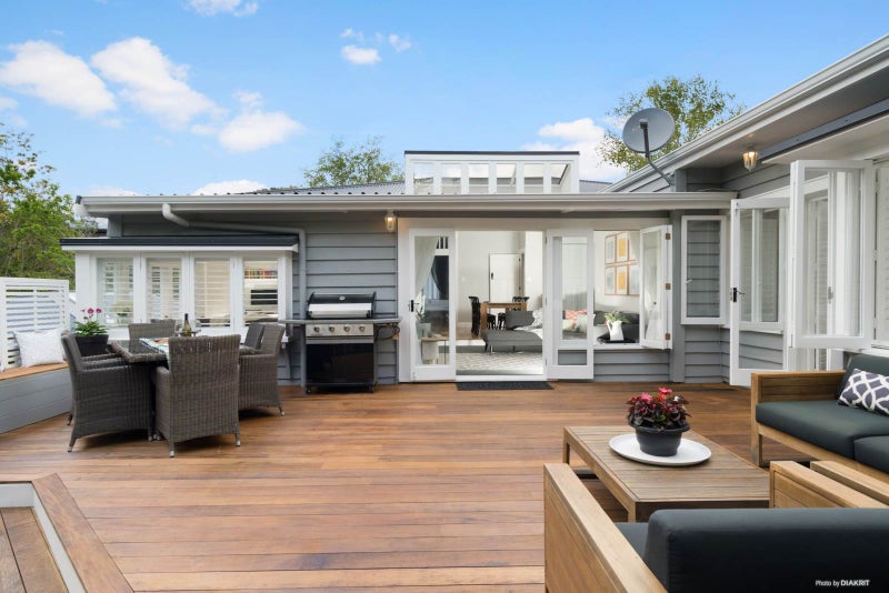 2B Pounamu Avenue, Greenhithe, Auckland - Carousel 1