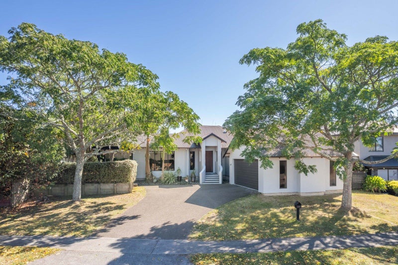 37 Bramley Drive, Rototuna, Hamilton - Carousel 1