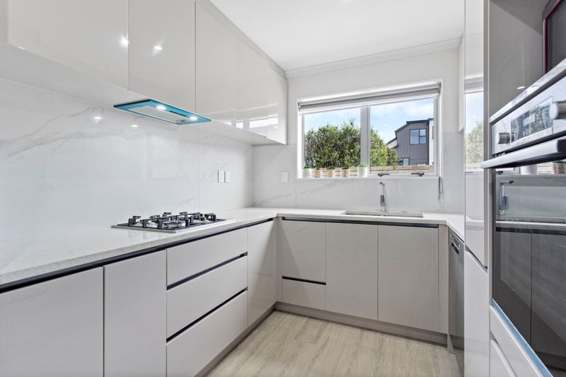 527D Pakuranga Road, Howick, Auckland - Carousel 2