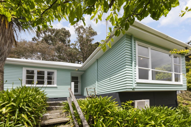 64 Newlands Road, Newlands, Wellington - Carousel 1