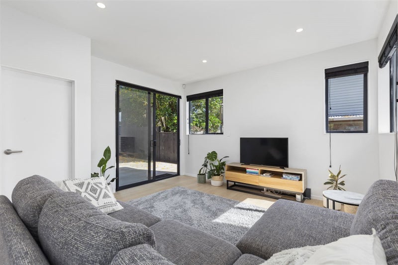 48C Ruawai Road, Mount Wellington, Auckland - Carousel 2