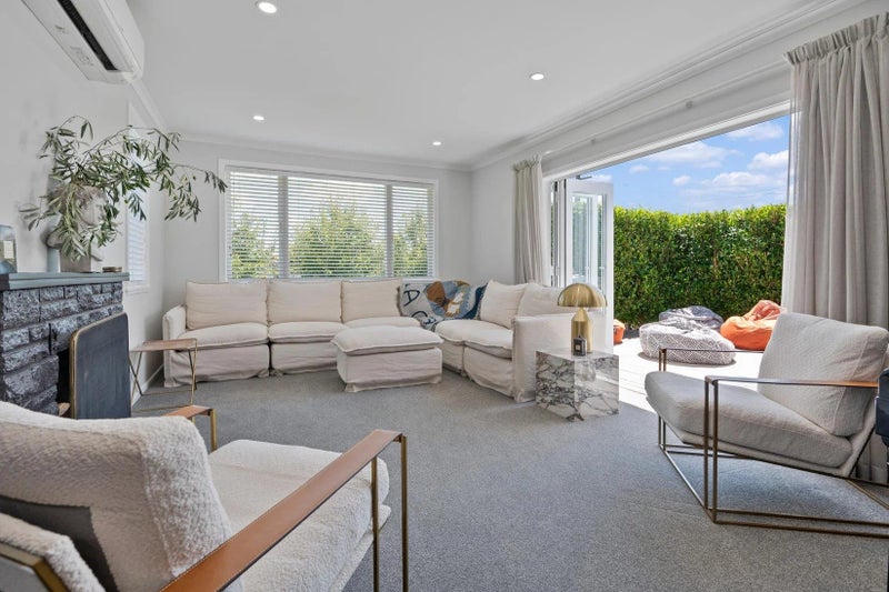 5 Wallace Road, Mangere Bridge, Auckland - Carousel 2