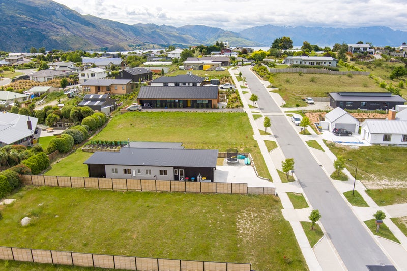 17 Sarges WAY, Wanaka - Carousel 11
