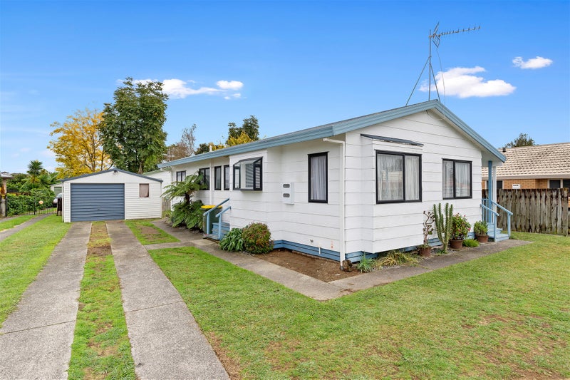 42 Lloyd Drive, Nawton, Hamilton - Carousel 1