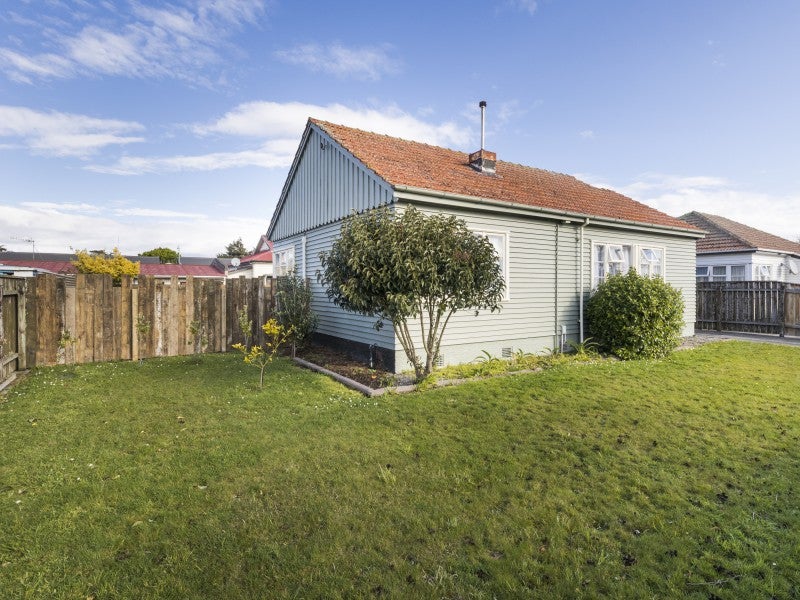 2 Koromiko Avenue, Roslyn, Palmerston North - Carousel 11