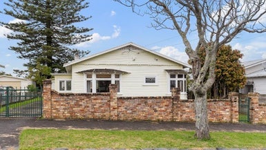 40 Miller Street, Point Chevalier, Auckland - Carousel 1