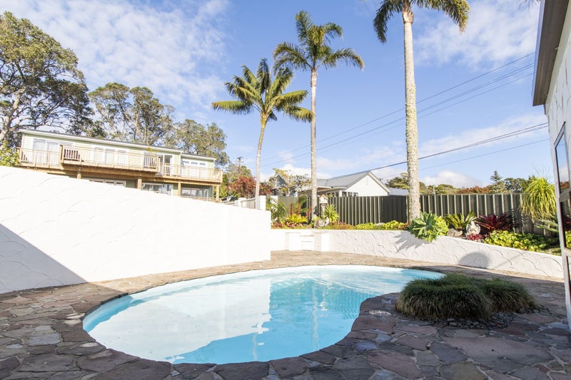 241A Golf Road, Titirangi, Auckland - Carousel 2