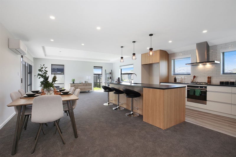 2 Loch Tanna Way, Broomfield, Christchurch - Carousel 1