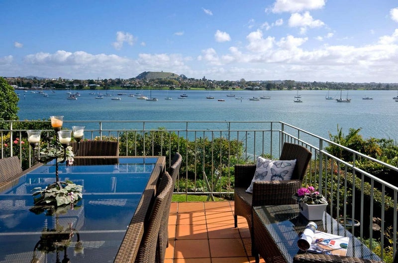 83 Fisher Parade, Sunnyhills, Auckland - Carousel 2