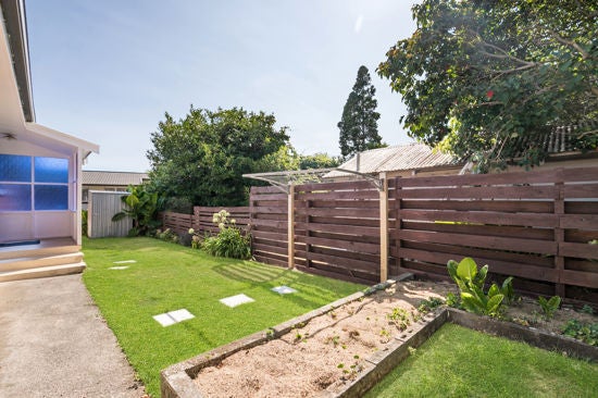 1/1 Butterworth Avenue, Opaheke, Papakura - Carousel 15