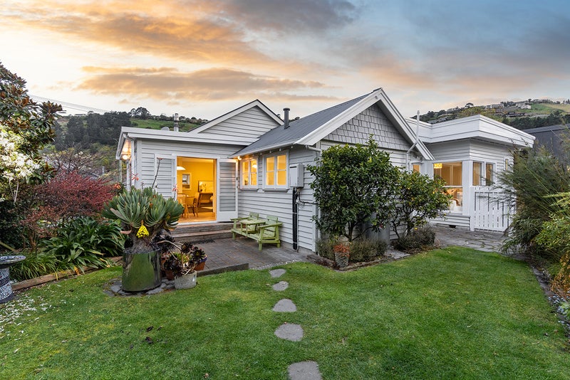 16 Bay View Road, Moncks Bay, Christchurch - Carousel 1