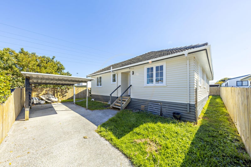 1/31 Solveig Place, Randwick Park, Auckland - Carousel 1