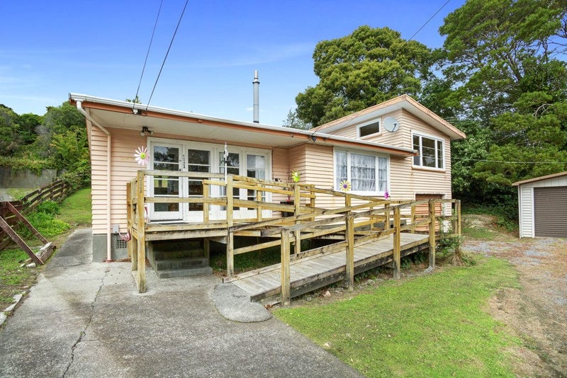 111 Stokes Valley Road, Stokes Valley, Lower Hutt - Carousel 2