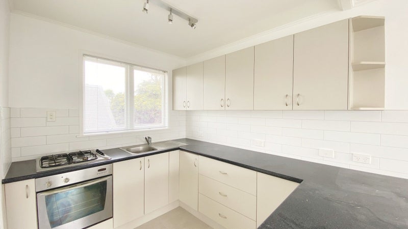1/30 Hardington Street, Onehunga, Auckland - Carousel 2