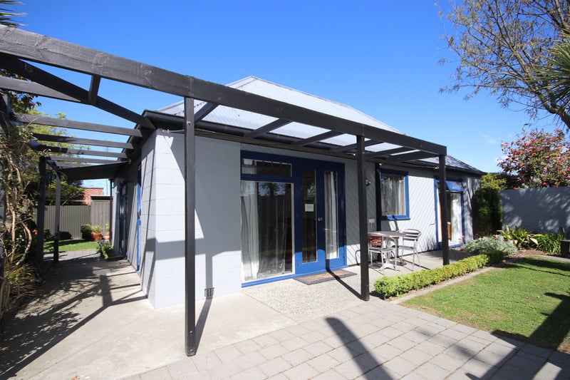 32 Oak Grove, Ashburton, Ashburton - Carousel 1