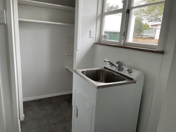 15 Botanical Road, Takaro, Palmerston North - Carousel 15