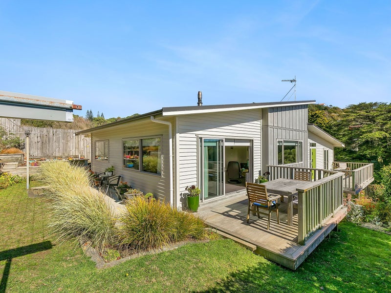 7 View Road, Titahi Bay, Porirua - Carousel 1