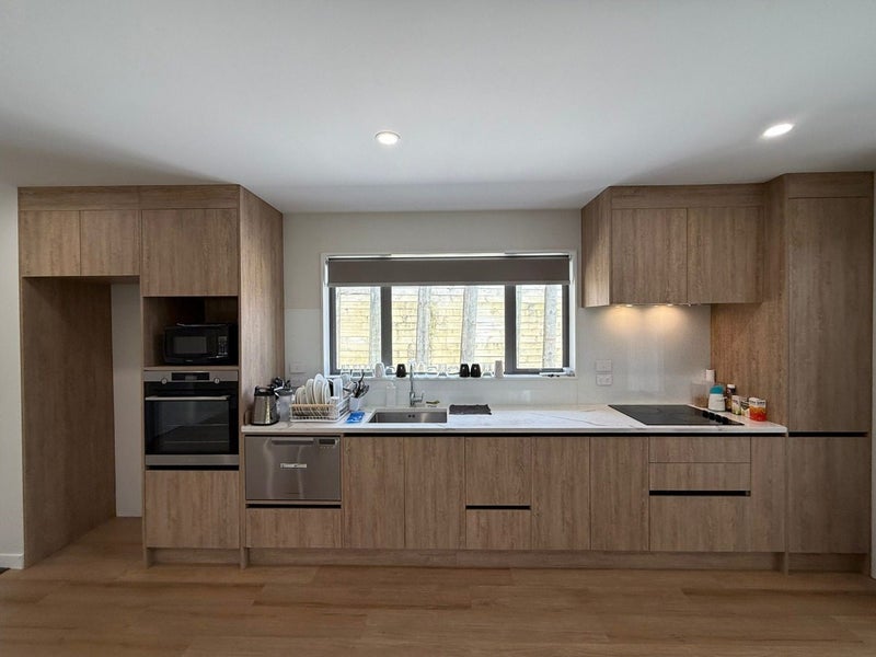 90 Point View Drive, East Tamaki Heights, Auckland - Carousel 2