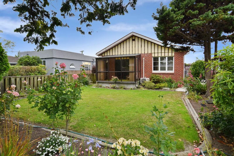 1/11 Clouston Street, Saint Martins, Christchurch - Carousel 1