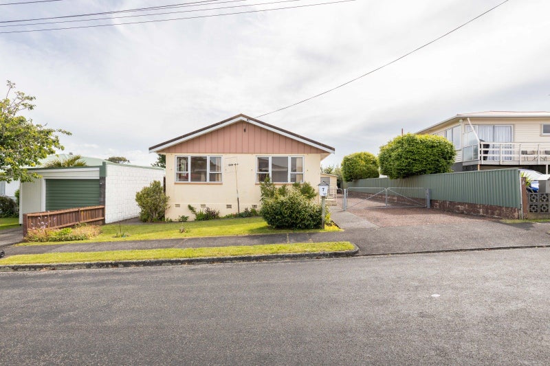 7 Lydford Place, Spotswood, New Plymouth - Carousel 25