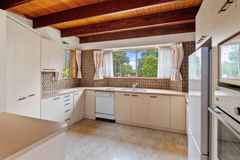 36 Cherrywood Place, Redwood, Christchurch - Carousel 2