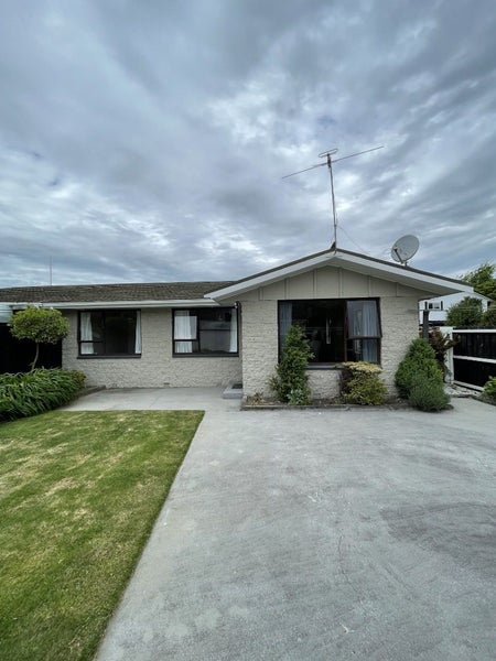 1/8 Steadman Road, Broomfield, Christchurch - Carousel 1