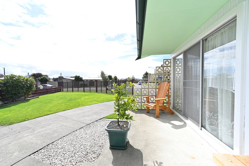 31 Henley Crescent, Pirimai, Napier - Carousel 2