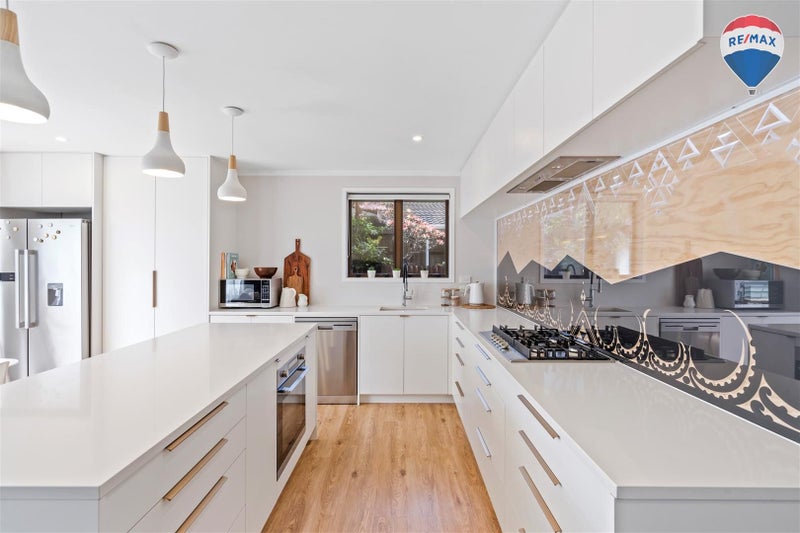 17A Norton Park Avenue, Fairfield, Lower Hutt - Carousel 1