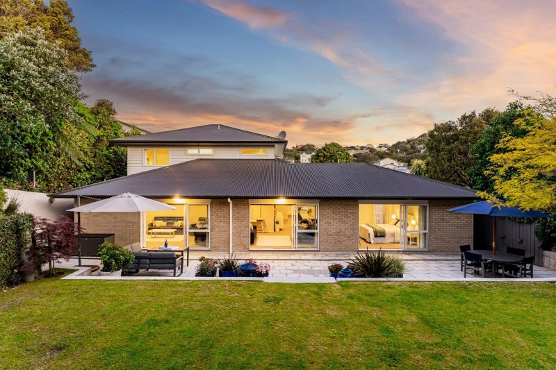 10B Clutha Avenue, Khandallah, Wellington - Carousel 27