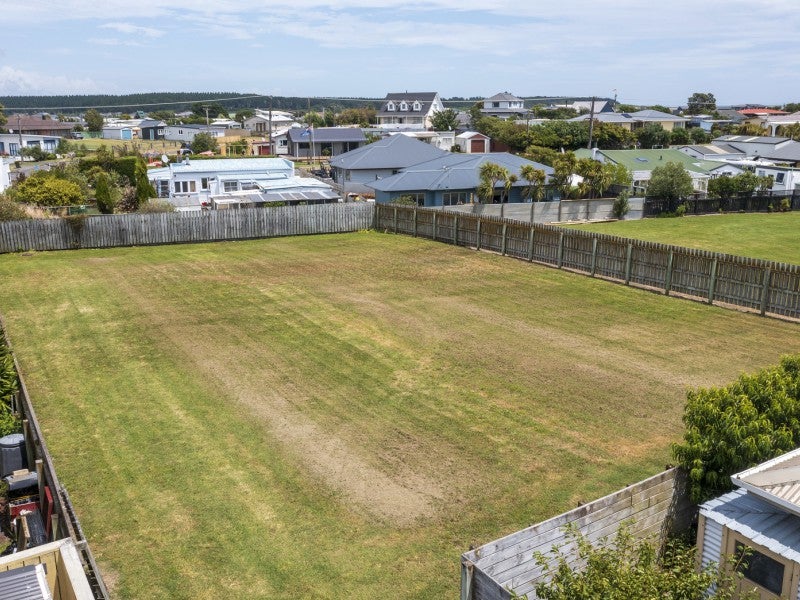 38 Andrews Street, Foxton Beach, Foxton - Carousel 1