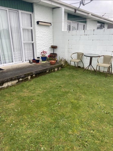 2/12 Clifton Street, Windsor, Invercargill - Carousel 2