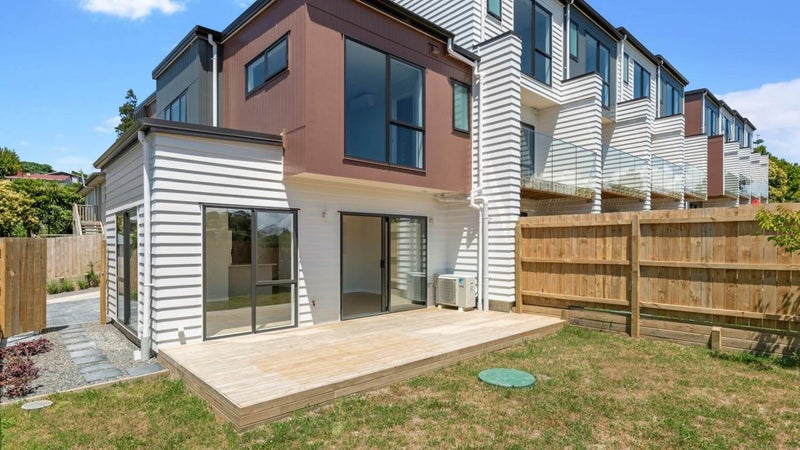 1/28 Ludlow Terrace, Totara Vale, Auckland - Carousel 1