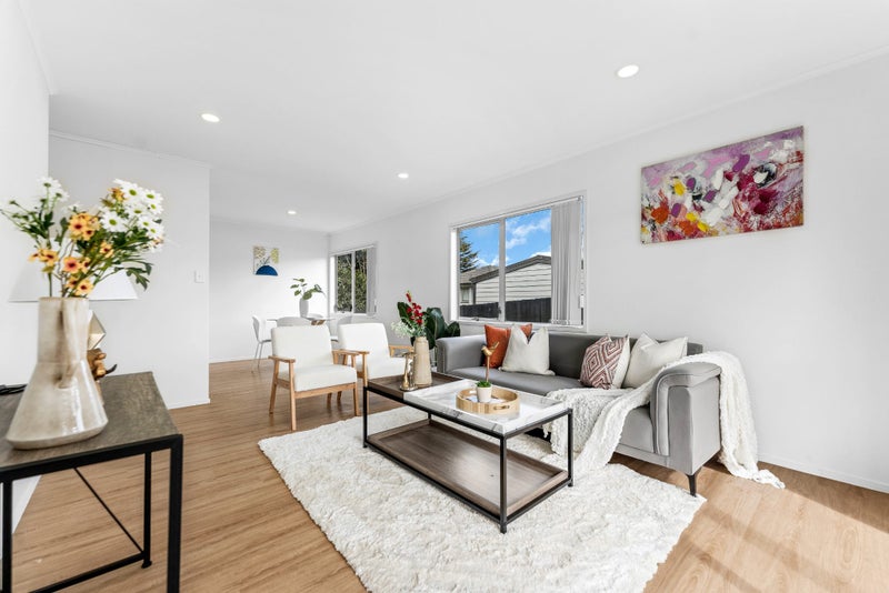 11B Honey Place, Weymouth, Auckland - Carousel 1