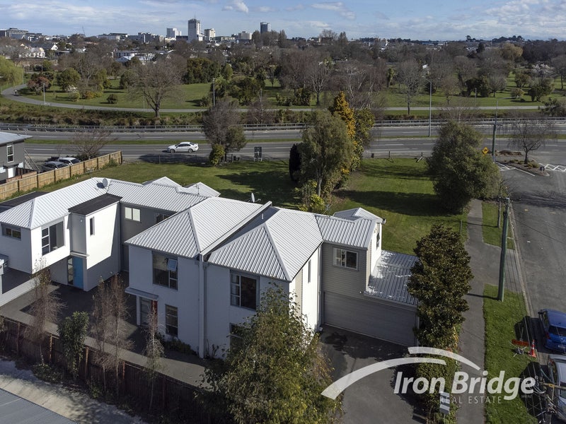 8 Heywood Terrace, Richmond, Christchurch - Carousel 2