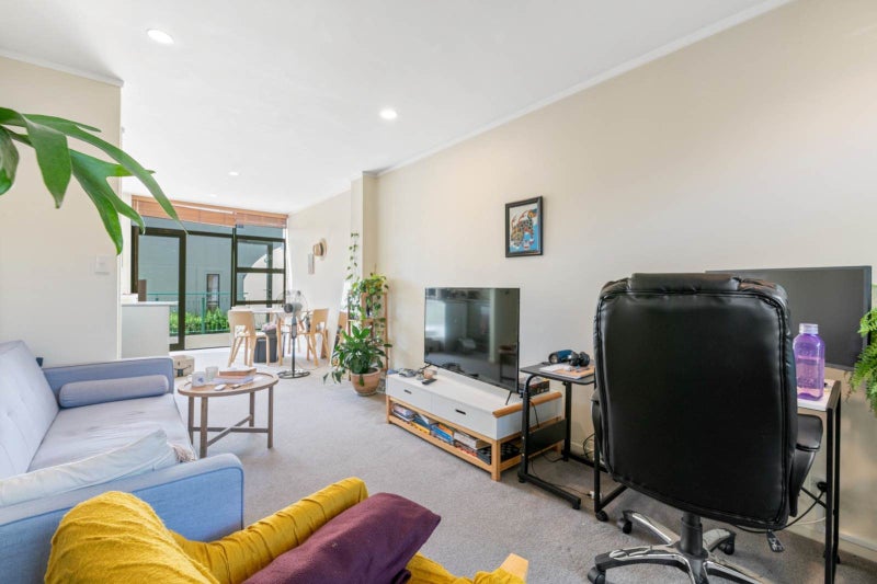 2/16 Huron Street, Takapuna, Auckland - Carousel 2