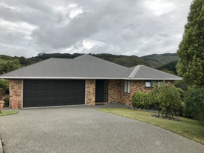 9 McEwen Crescent, Riverstone Terraces, Upper Hutt - Carousel 1