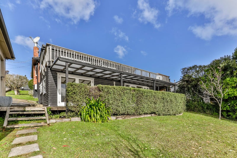 23 Seaside Avenue, Waterview, Auckland - Carousel 1