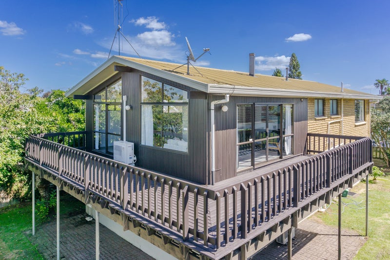 58 Hillcrest Road, Hillcrest, Hamilton - Carousel 1