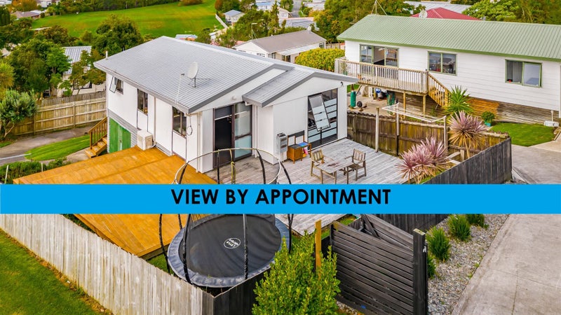 3 Maywood Crescent, Glen Eden, Auckland - Carousel 1