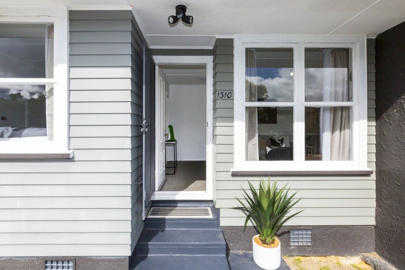 1310 Fergusson Drive, Brown Owl, Upper Hutt - Carousel 2